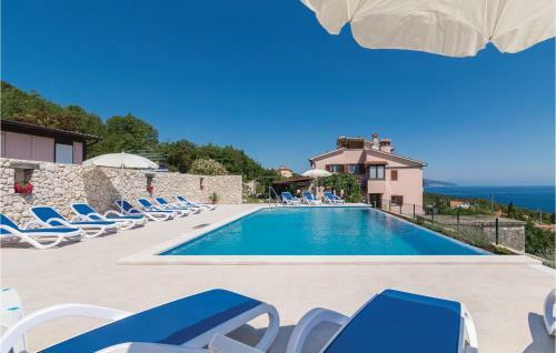 Two-bedroom Apartment In Labin