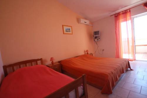 Apartments Njaco
