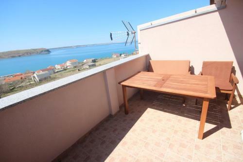 Apartments Njaco