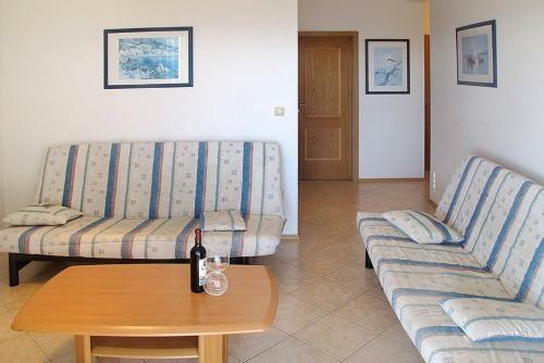 Apartment Blazina (lbn100)