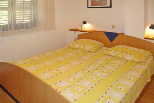 Apartment Blazina (lbn100)