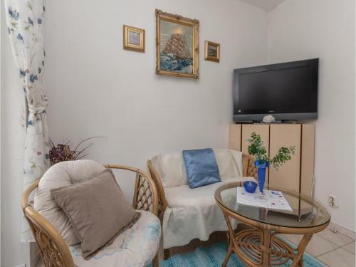 One-bedroom Apartment In Razanac