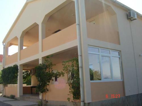 Apartment Razanac 13707c