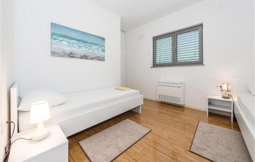 Four-bedroom Holiday Home In Razanj