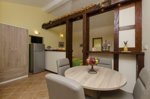 Hostal Apartments Suzana