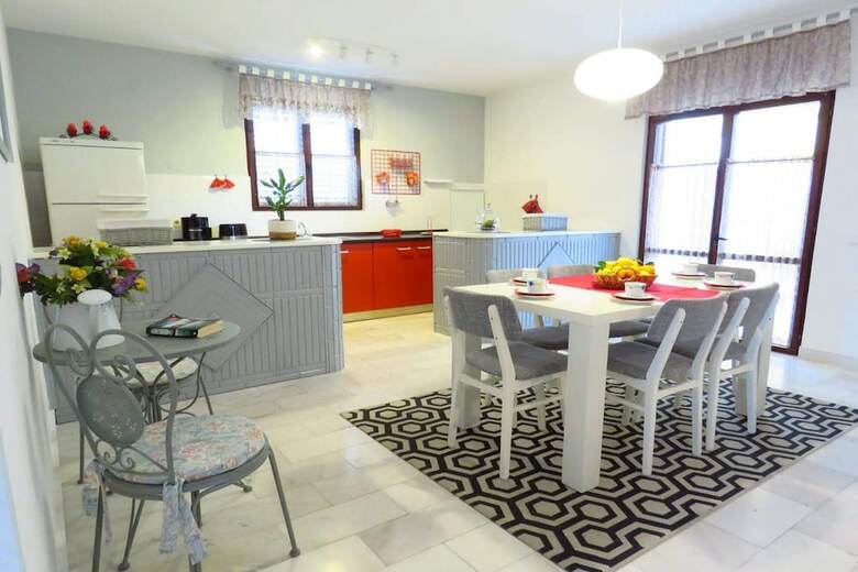 Apartamentos Holiday Home Diana