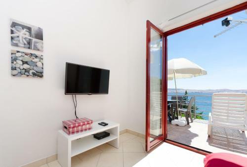 Apartments Mladen