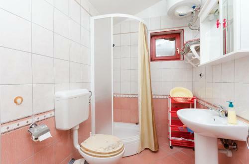 Apartments Mladen