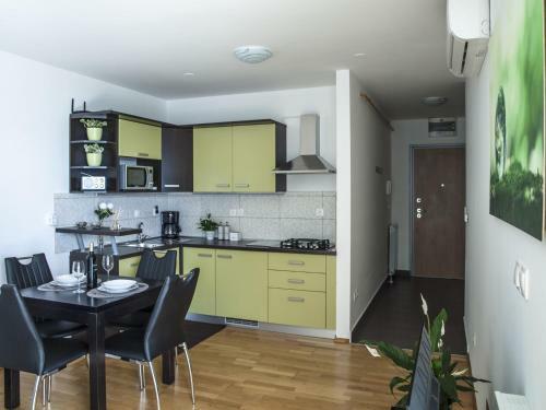 Apartment In Rijeka 34542