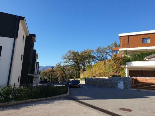 Apartment Near The Beach