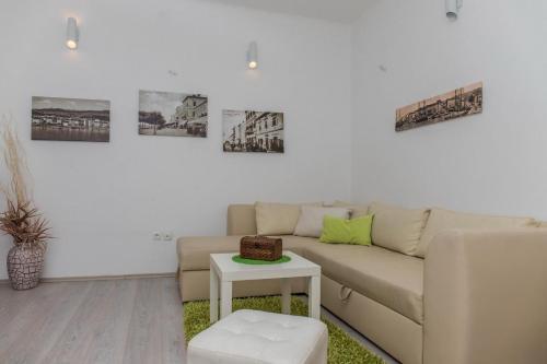 Apartments With Wifi Rijeka - 16021