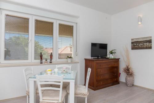 Apartments With Wifi Rijeka - 16021