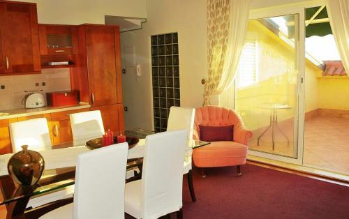 Apartments With A Parking Space Rijeka - 13377