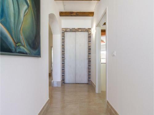 Three-bedroom Holiday Home In Roc