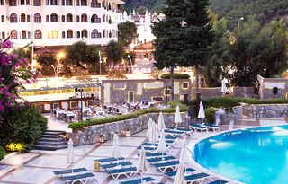 Hotel Marti La Perla
