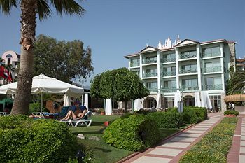 Hotel Marti La Perla