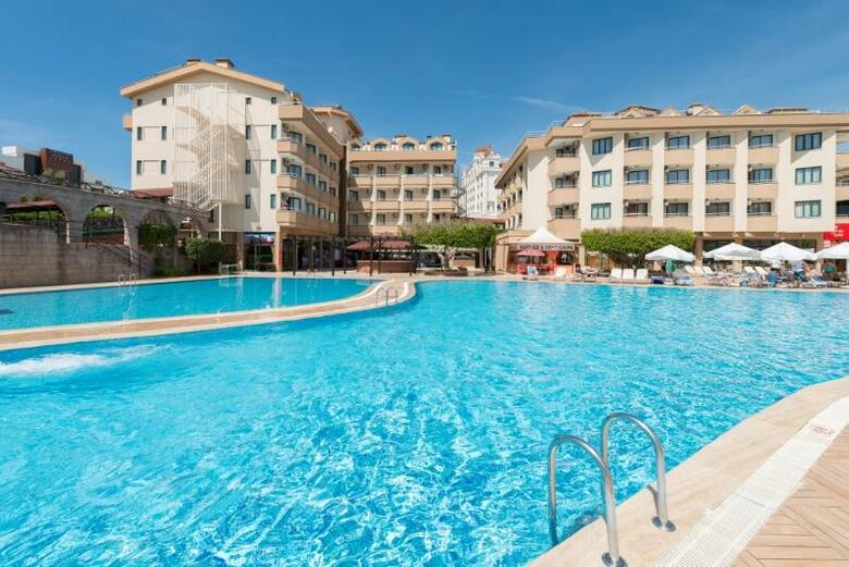 Hotel Grand Seker