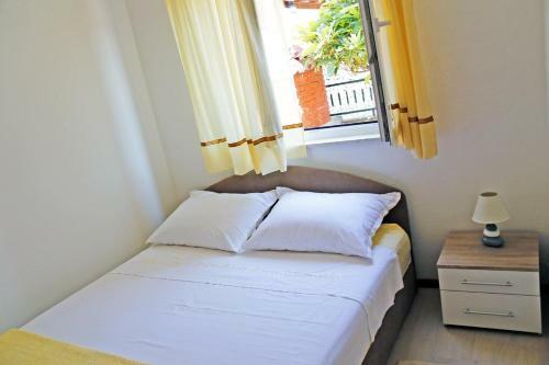 Apartment Razanj 14712a