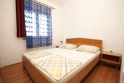 Apartment Razanj 8360c