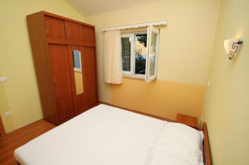 Apartment Rogoznica 3198d