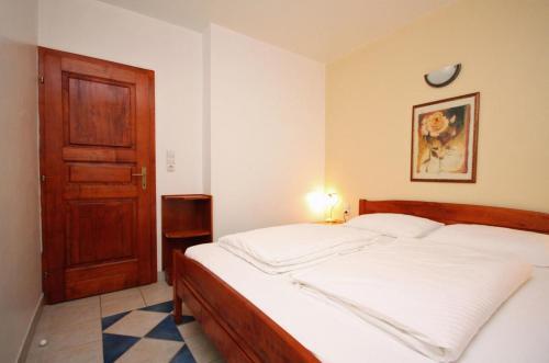 Apartment Rogoznica 3197a