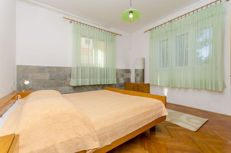 Apartments Josip