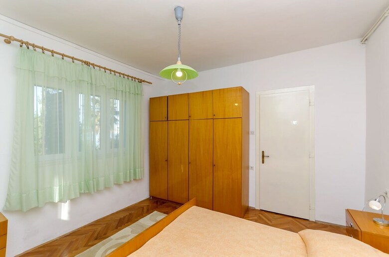 Apartments Josip