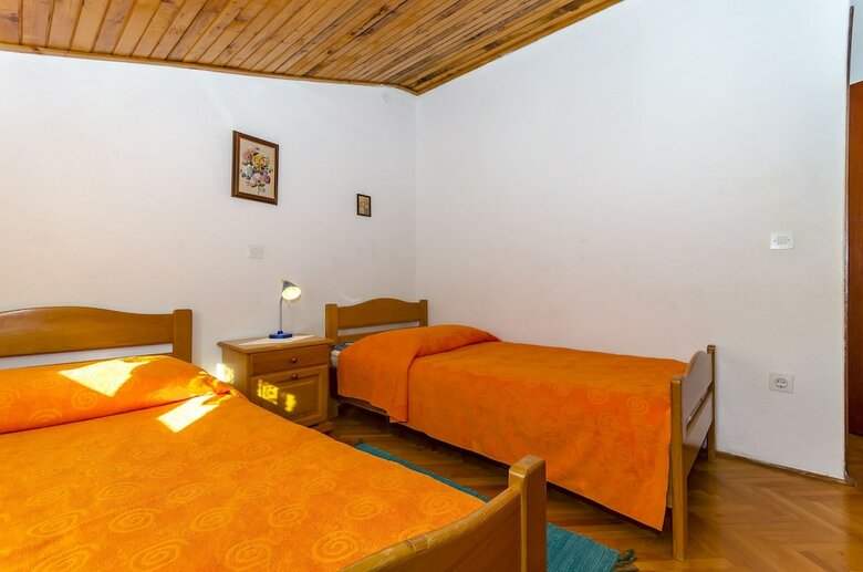 Apartments Josip