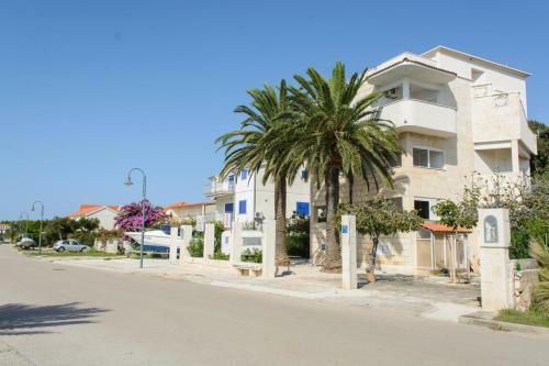 Apartment Rogoznica 12820b