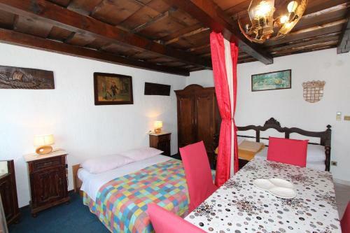 Hostal Apartments Sebal