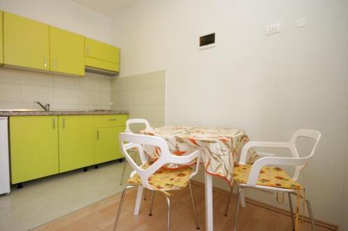 Apartments With A Parking Space Rovinj - 7098