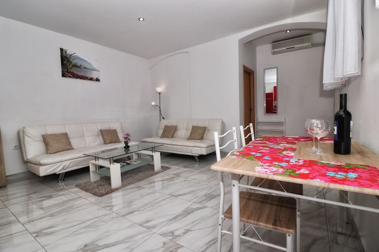 Apartments Amalia