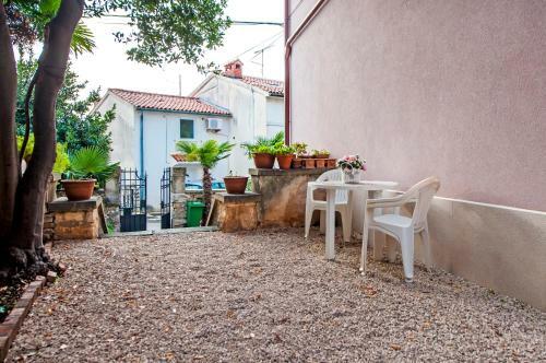 Peaceful Garden Apartment