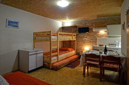 Hostal Studio Apartment La Maison De Catherine