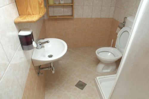 Hostal Rooms With A Parking Space Rovinj - 3010