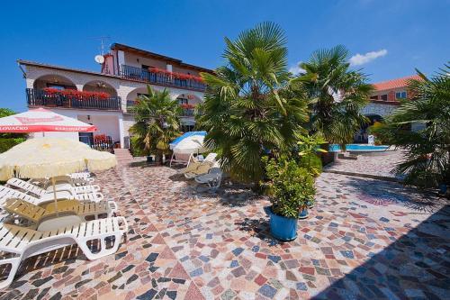 Apartments Paradise
