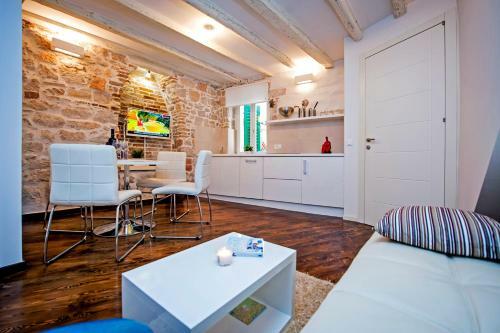 Apartment Pisinium