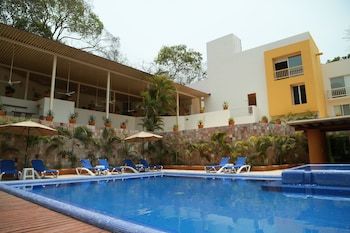 Ixzi Plus Hotel