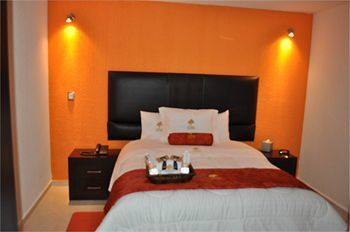 Hotel The Lit 13