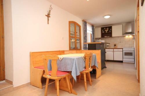 Apartment Sali 8084b