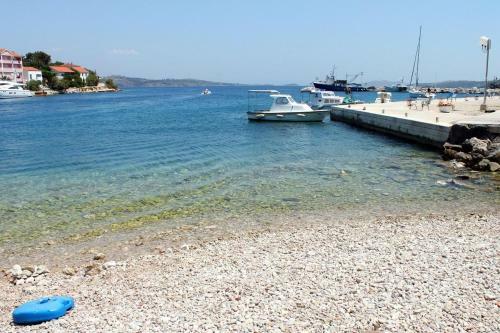 Apartment Sali 8084b