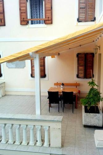 Apartments By The Sea Sali (dugi Otok) - 898