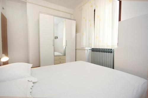 Apartment Sali 8193a
