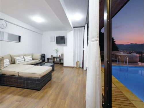 Two-bedroom Holiday Home In Samobor