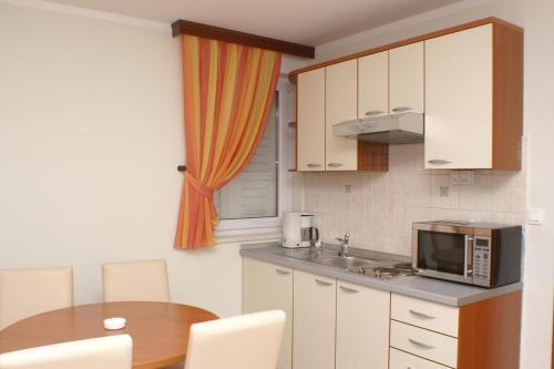 Apartment Seget Vranjica 3079b
