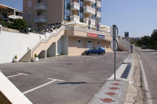 Apartment Seget Vranjica 3079b