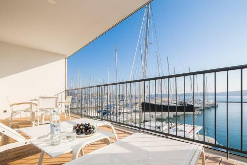 Marina Baoti? Apartments