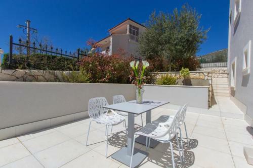 Apartments Villa Tramonto