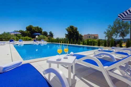Apartments Villa Tramonto