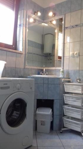 Apartment In Selce 5879